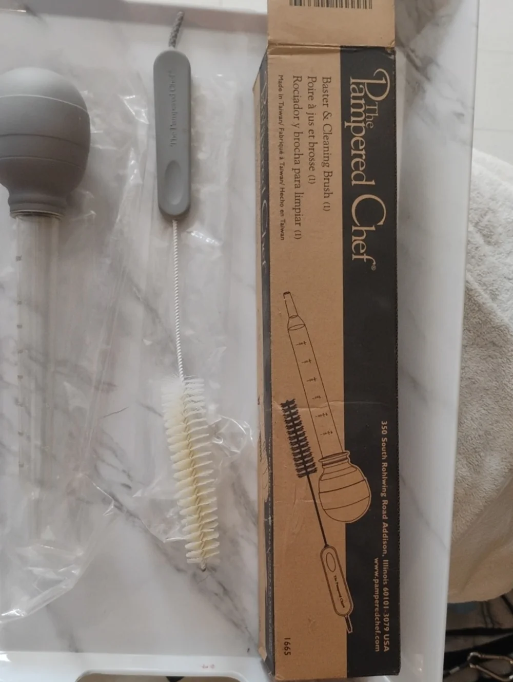 The Pampered Chef Bottle Bulb and Brush Set - Gray